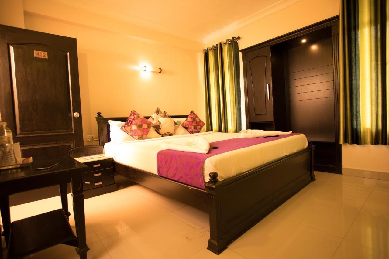Hotel Emerald Inn Munnar Kültér fotó