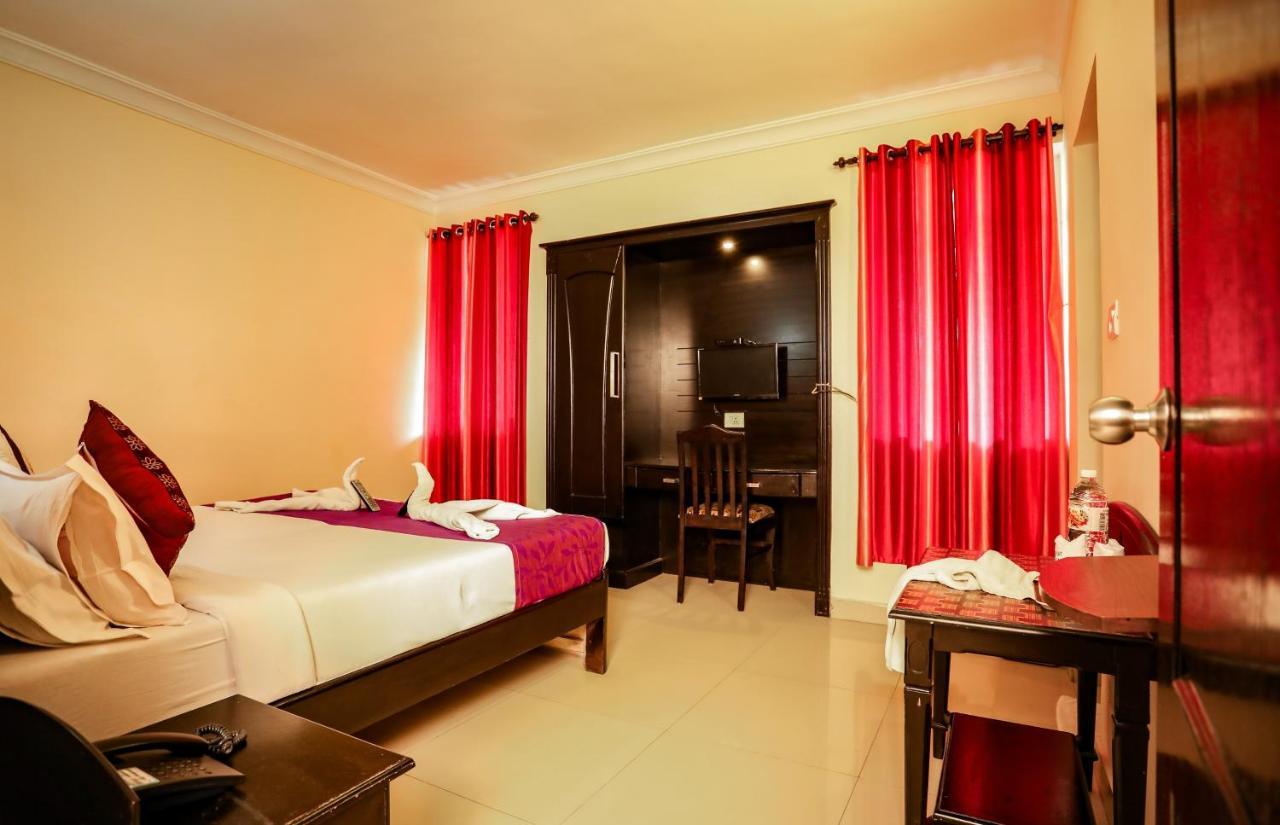 Hotel Emerald Inn Munnar Kültér fotó