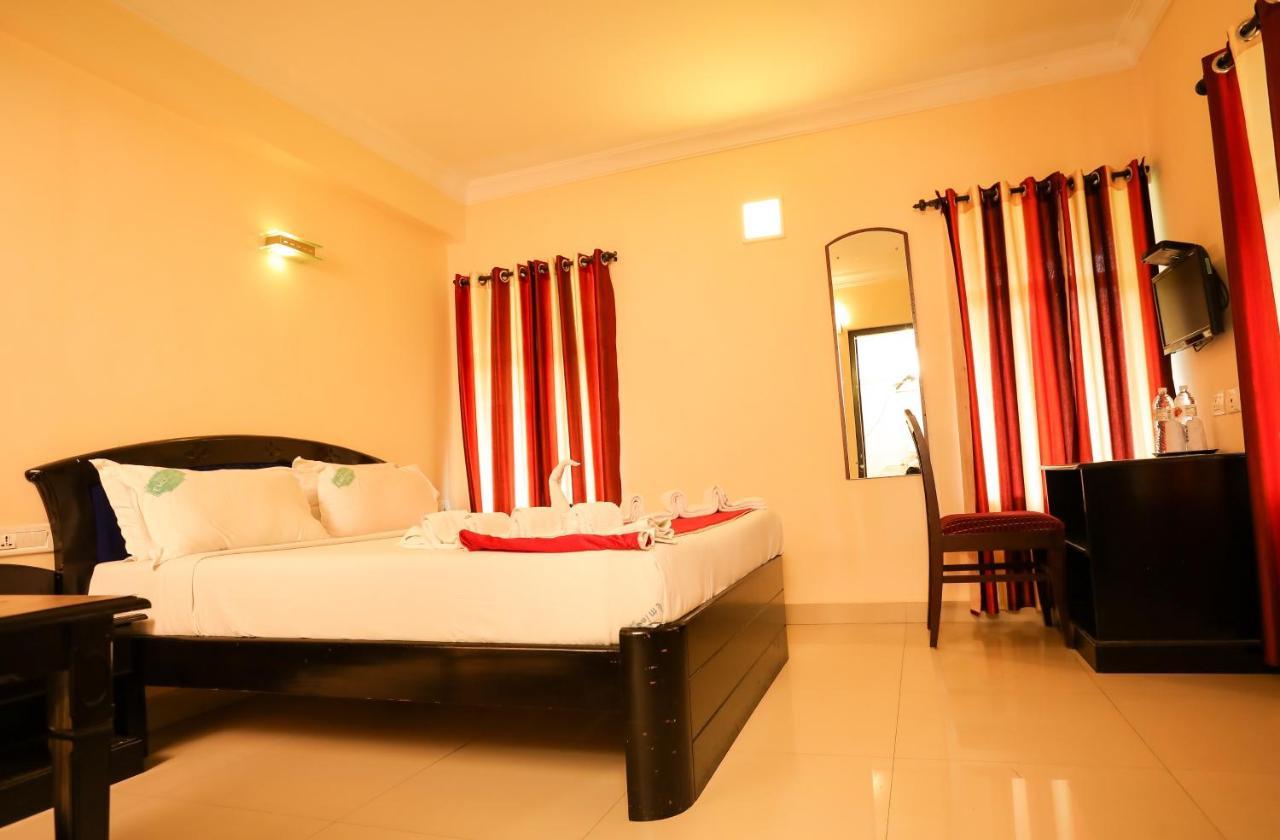 Hotel Emerald Inn Munnar Kültér fotó