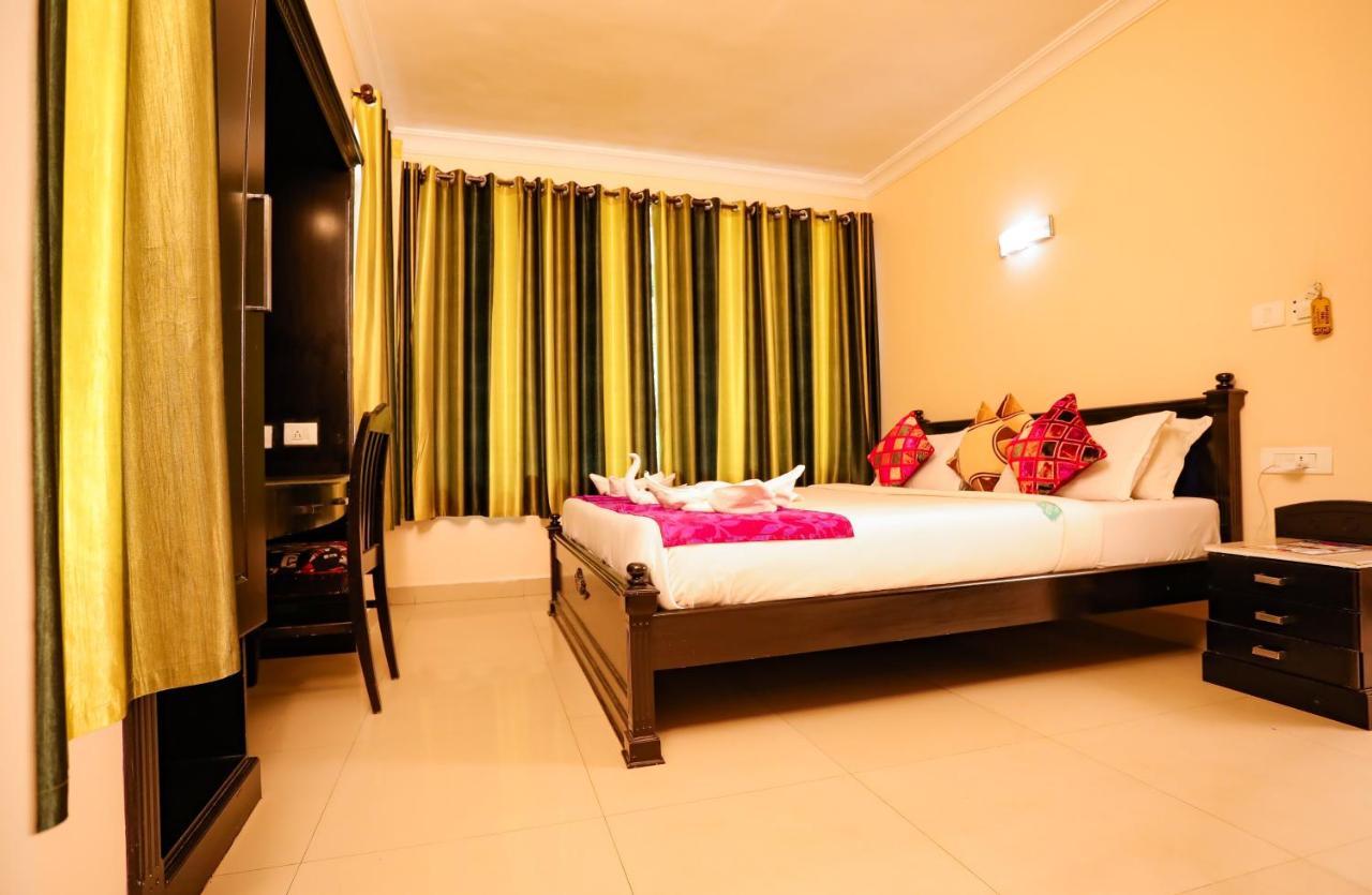 Hotel Emerald Inn Munnar Kültér fotó