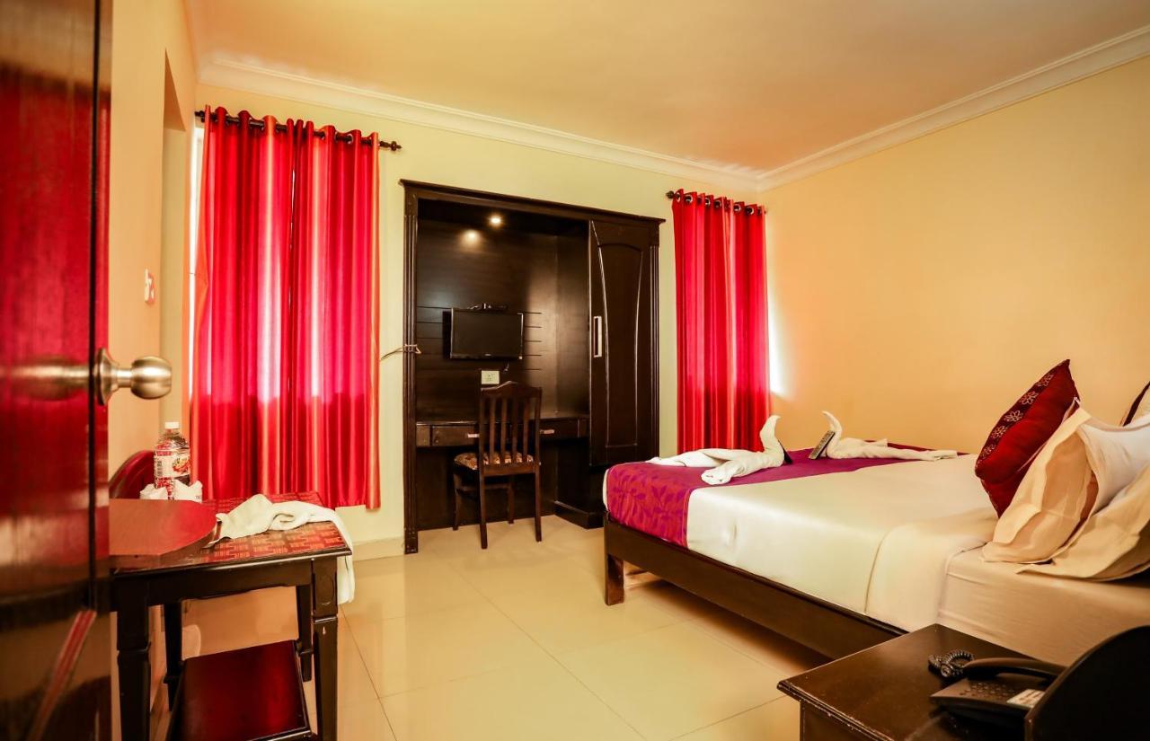 Hotel Emerald Inn Munnar Kültér fotó