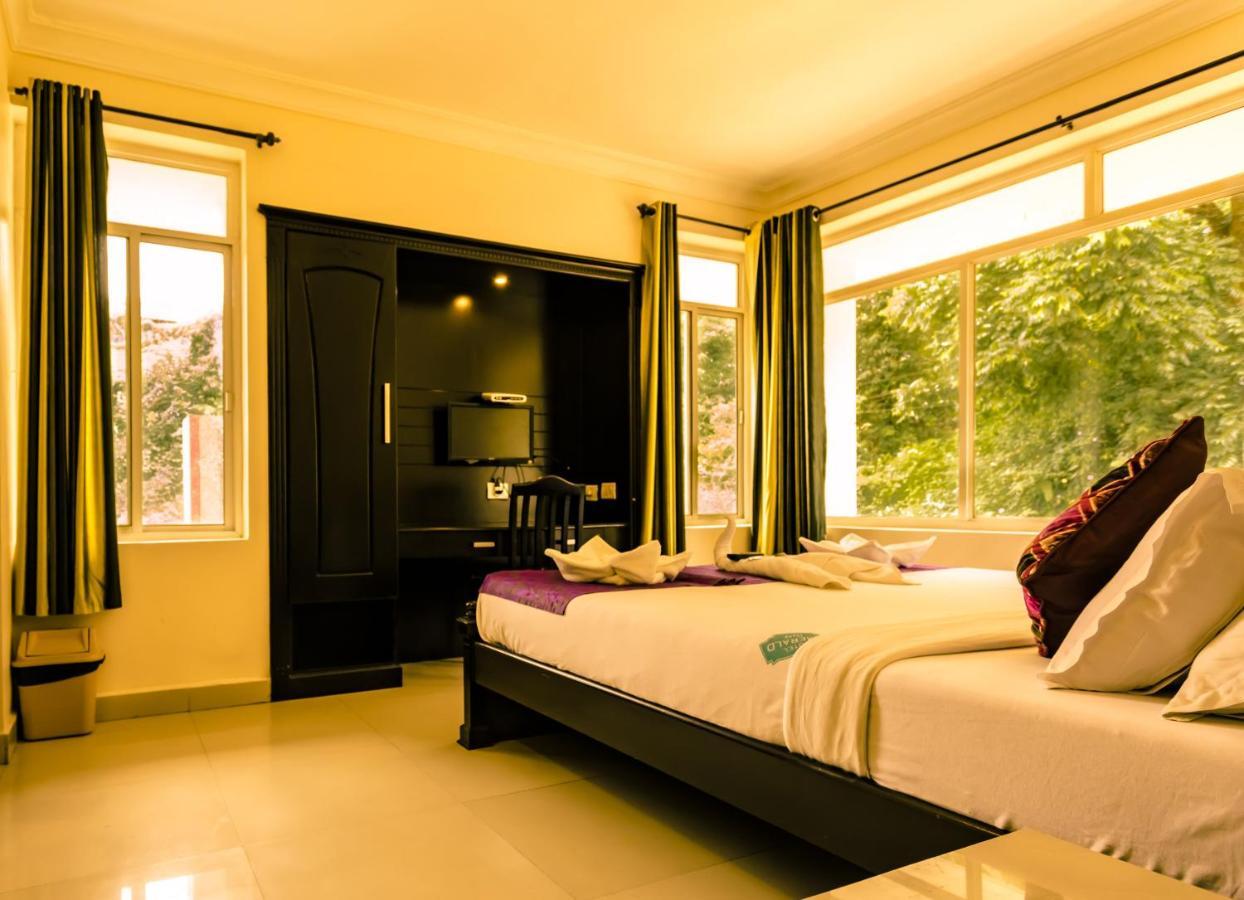 Hotel Emerald Inn Munnar Kültér fotó